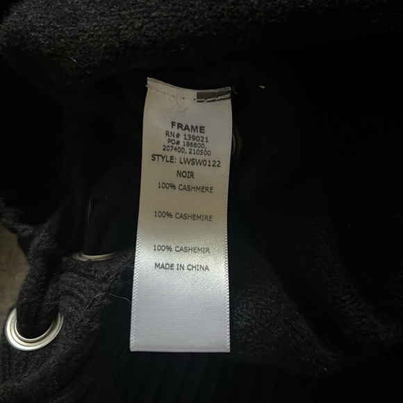 Frame Side Tie Sweater w/ Collar in Black Cashmere Size: Large (L) - Picture 16 of 16